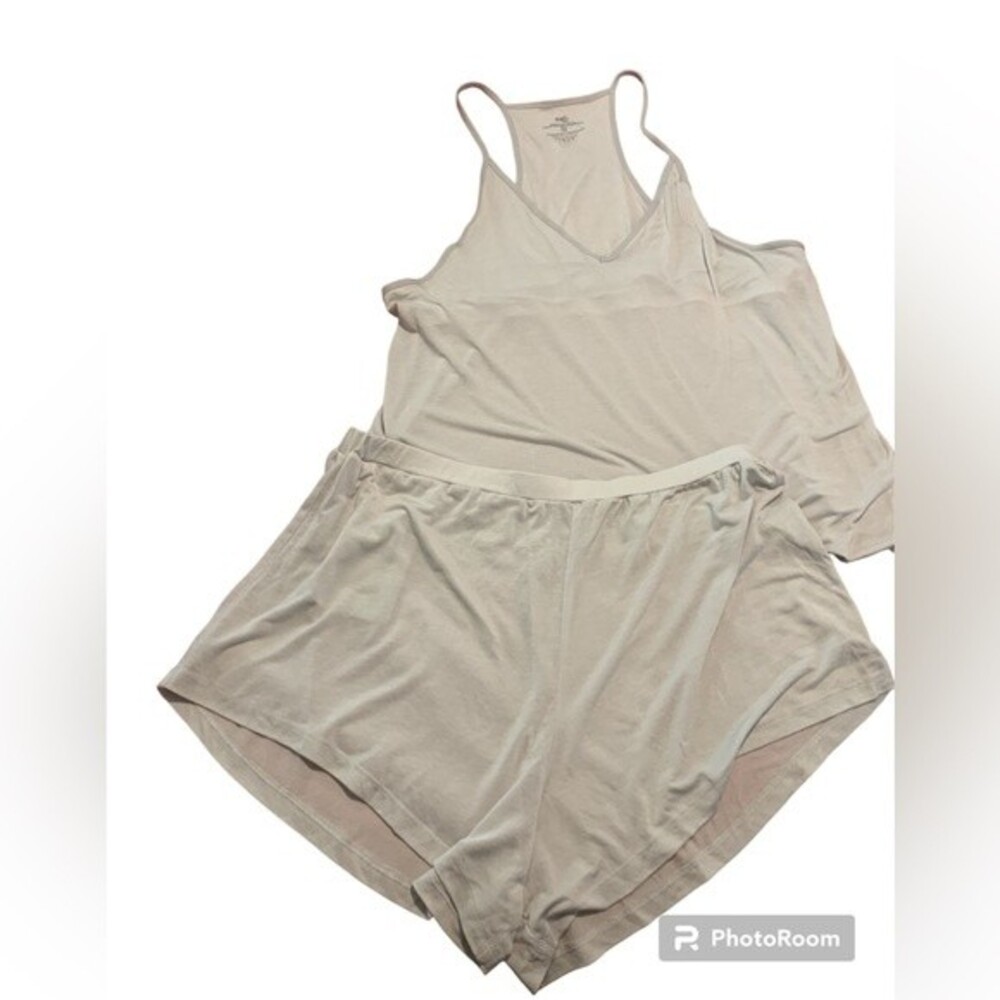 NWOT Pijama Set Tank and short with super soft Tencel fabric blend in Gray. XL